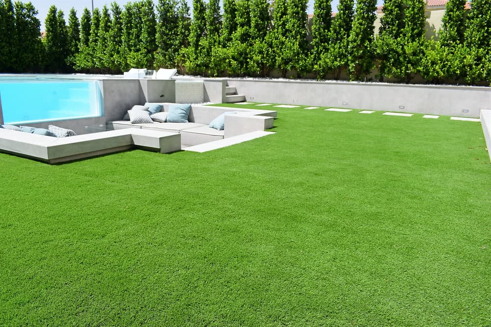 How to Clean and Maintain Artificial Grass in Dubai