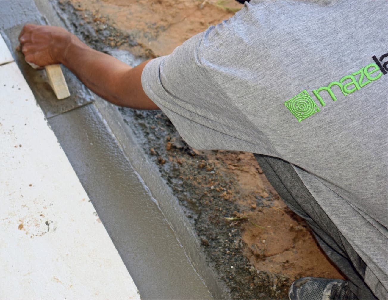 Gluing edge installation